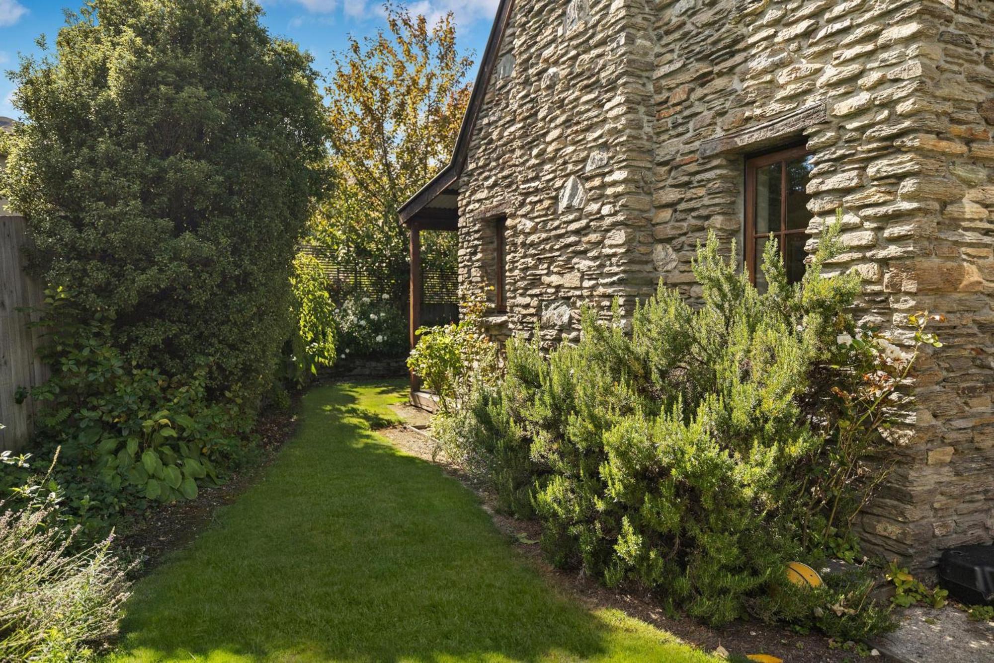Maytime Cottage - Arrowtown Holiday Home מראה חיצוני תמונה